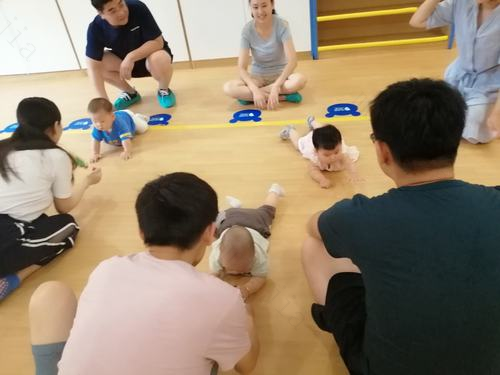 爬得早≠爬得好，爬满500小时感官失调=零，把握好“爬行敏感期” 感官失调